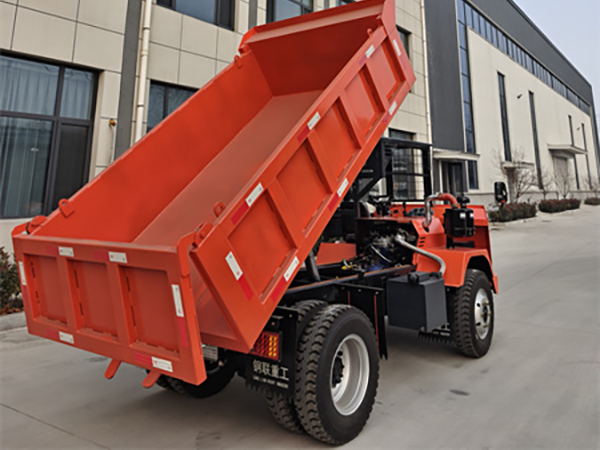 5吨矿车实拍视频